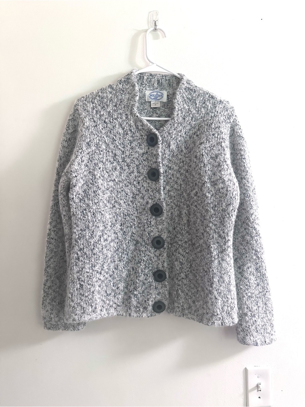 Wilsons of Wickford women’s gray Cardigan Sweater size medium